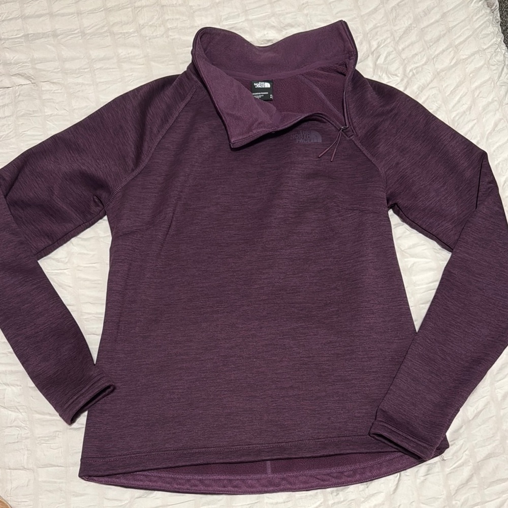 North face fleece pull over